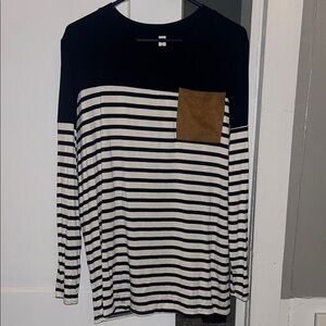 NWT Suede Sensation Striped Top Navy